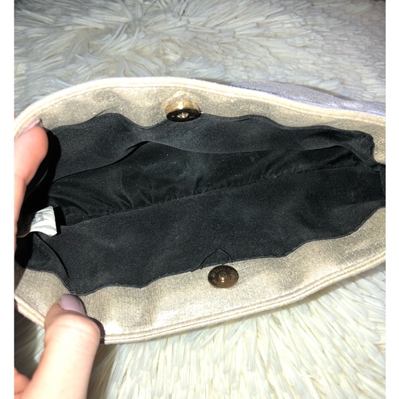 G o l d // S h i m m e r• b a g Victoria’s Secret - Picture 3 of 4